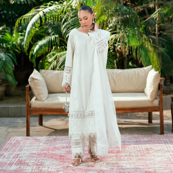 Regalia Chikankari 3pc