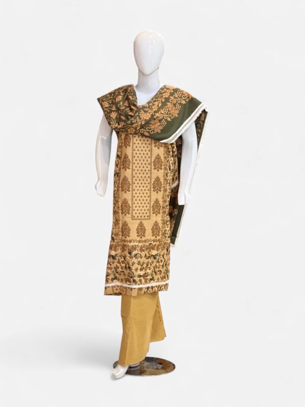 Sapphire printed khaddar 3pc