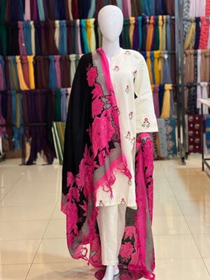 Description: Black and pink women NISHAT pashmina shawl 1pc
