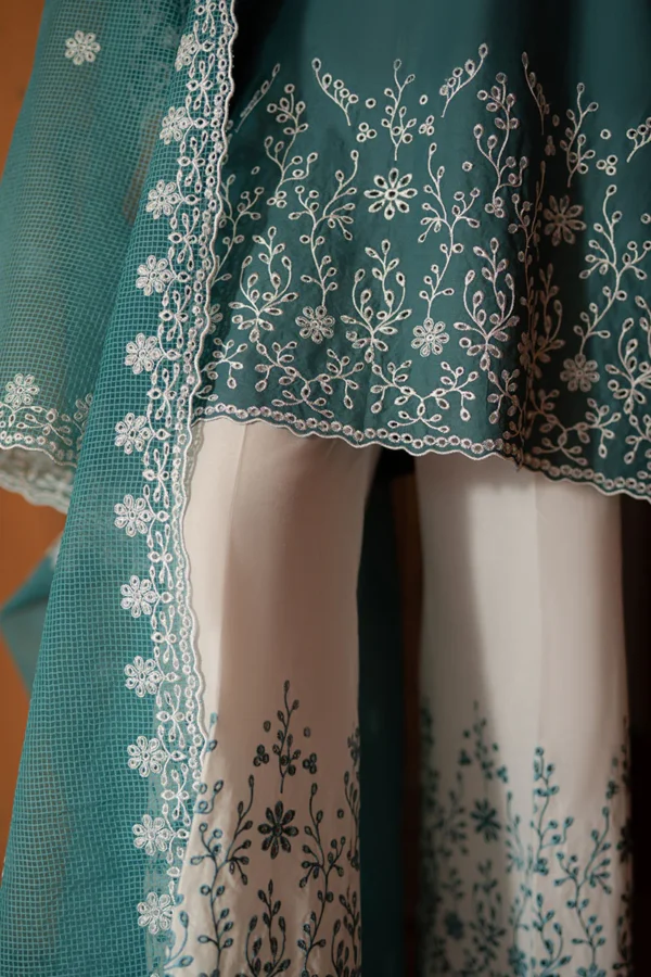 Cross stitch chikankari lawn 3pc - 000615